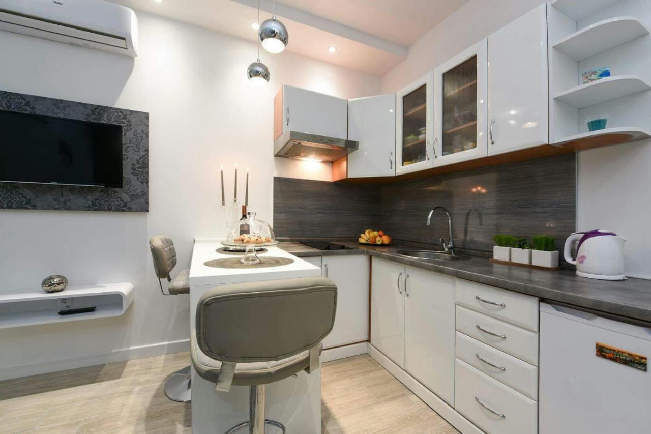 G&T Apartment Zadar Buitenkant foto